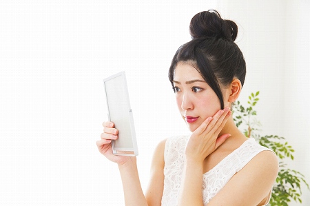 できてしまったほうれい線を消す方法|いますぐ自宅でできる4つの方法