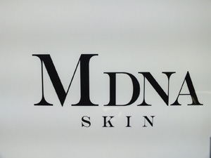 CMマドンナ MDNA SKUN
